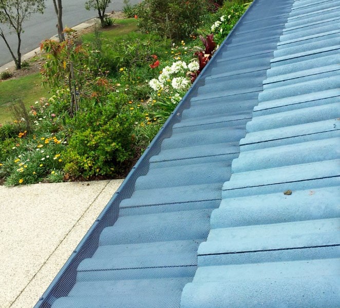 About Us 2 gutter guard img 01